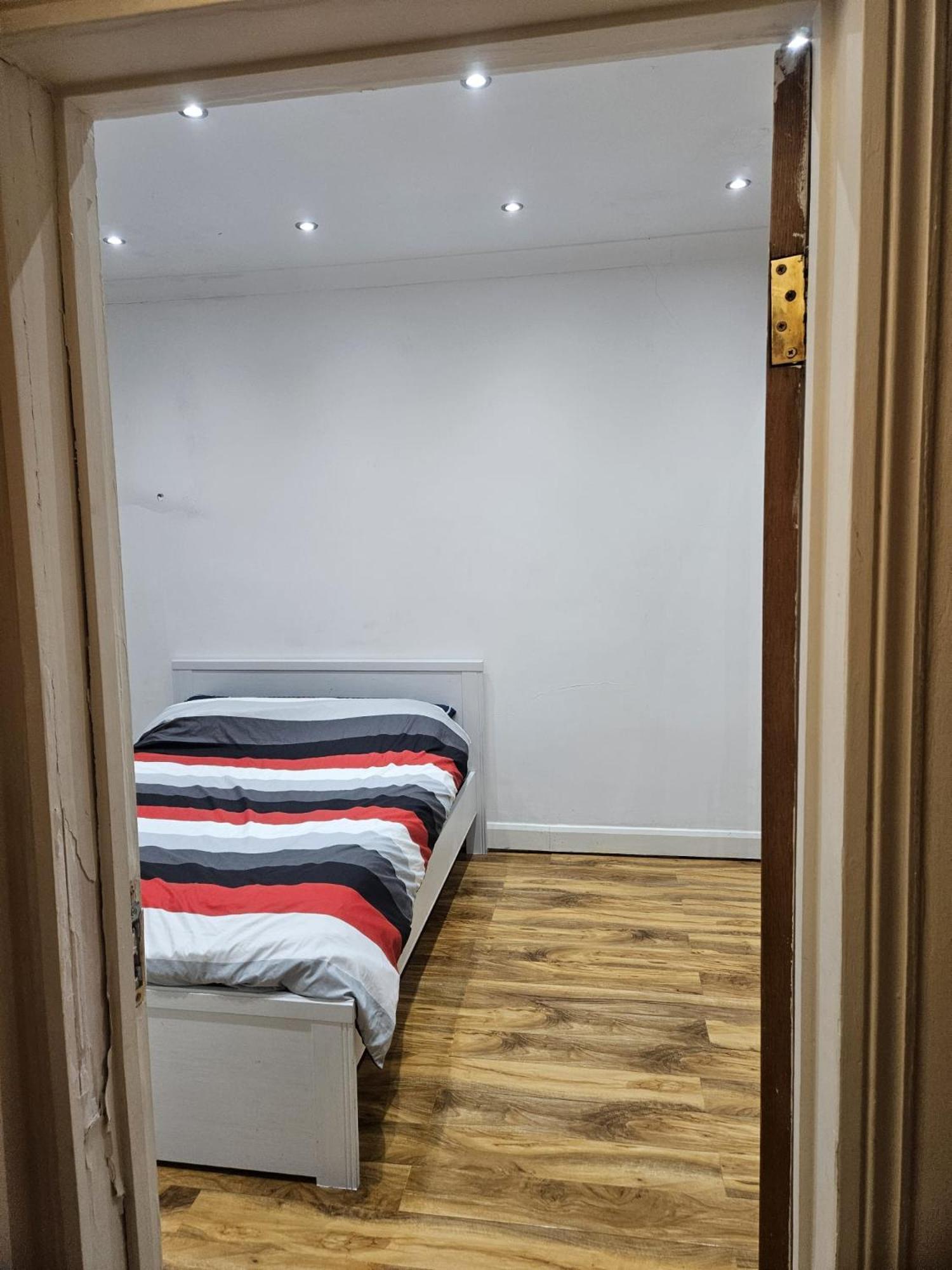 Apartament 2 Bedroom Flat - Travel Direct To Heathrow/central Londra