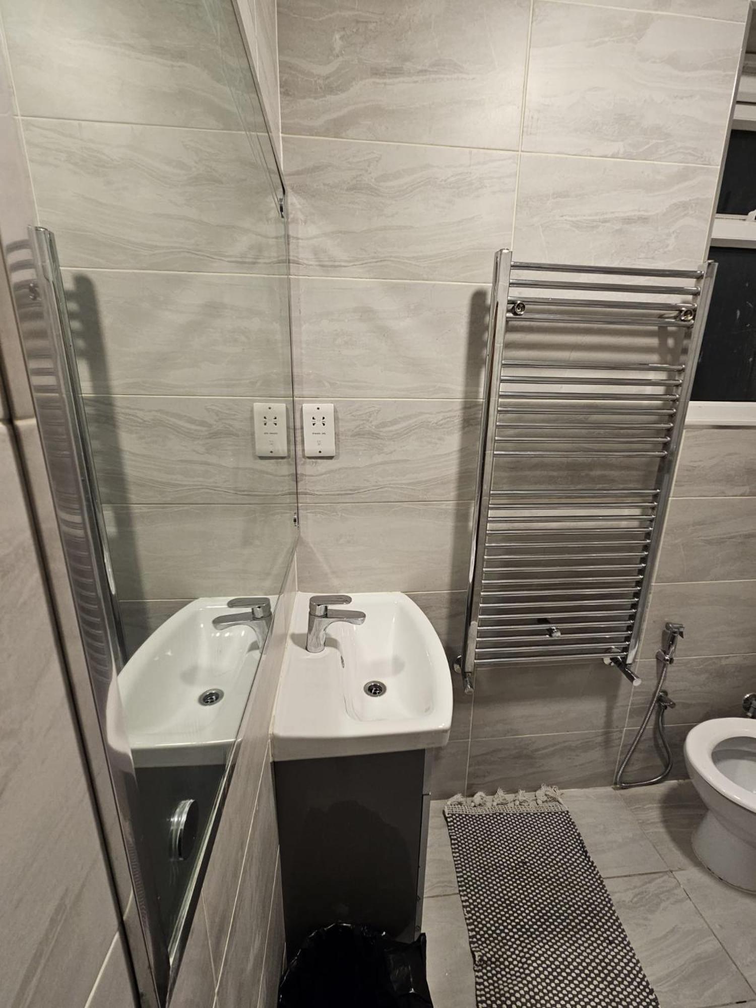 2 Bedroom Flat - Travel Direct To Heathrow/central Apartament *